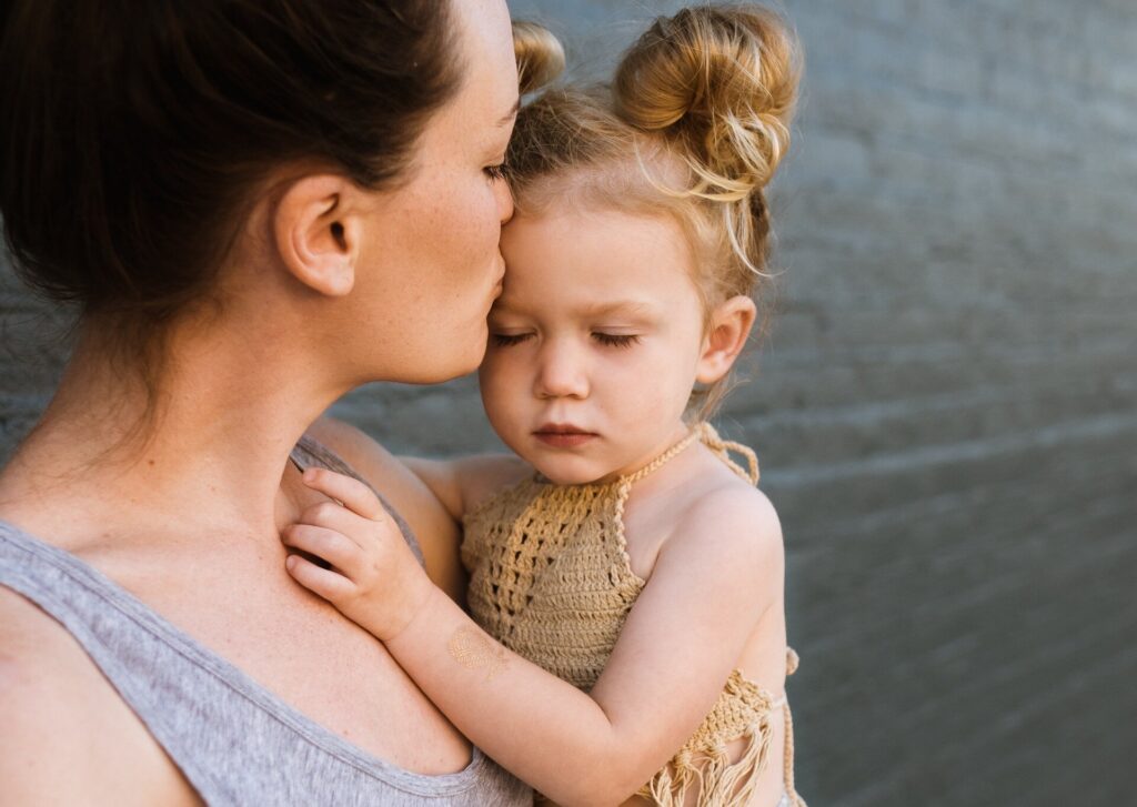 Mothers play powerful role in shaping daughters' body image, say psychologists