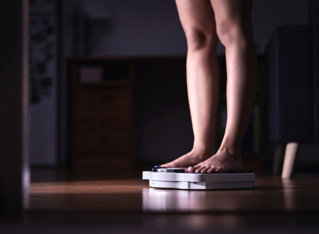 10 Nighttime Habits That Cause Weight Gain