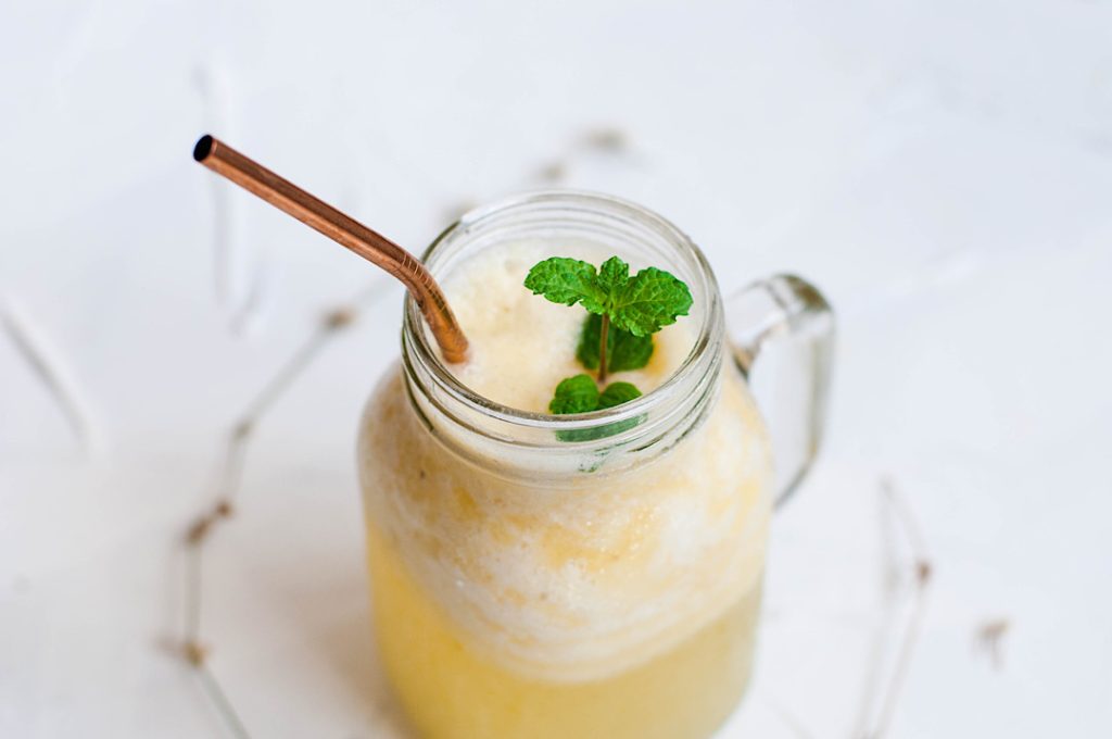 7 Pineapple Juice Benefits That Are Pretty Sweet